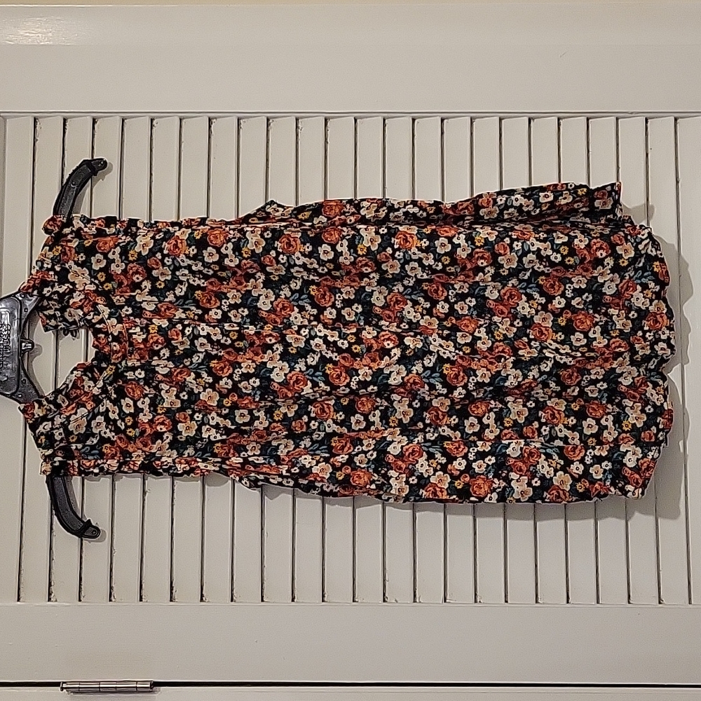NWOT Torrid flowy floral tank w keyhole detail sz 00